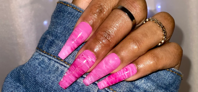 35 Gorgeous Pink Marble Nails For An Effortlessly Stylish Look