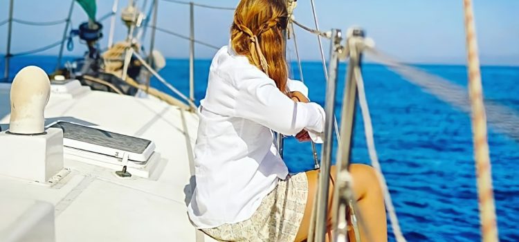 Living On A Sailboat Full Time: What It’s Really Like